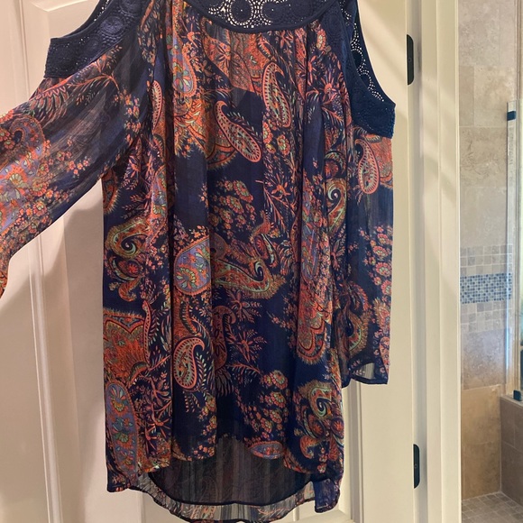 Top - Picture 1 of 3